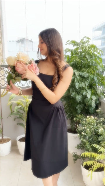 The classic sculpted dress